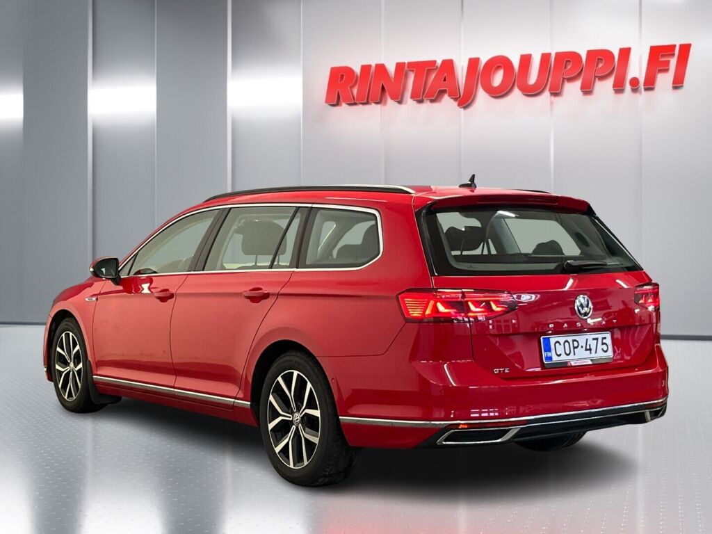 Volkswagen Passat 2020 Punainen
