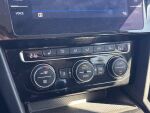 Volkswagen Passat 2020 Punainen