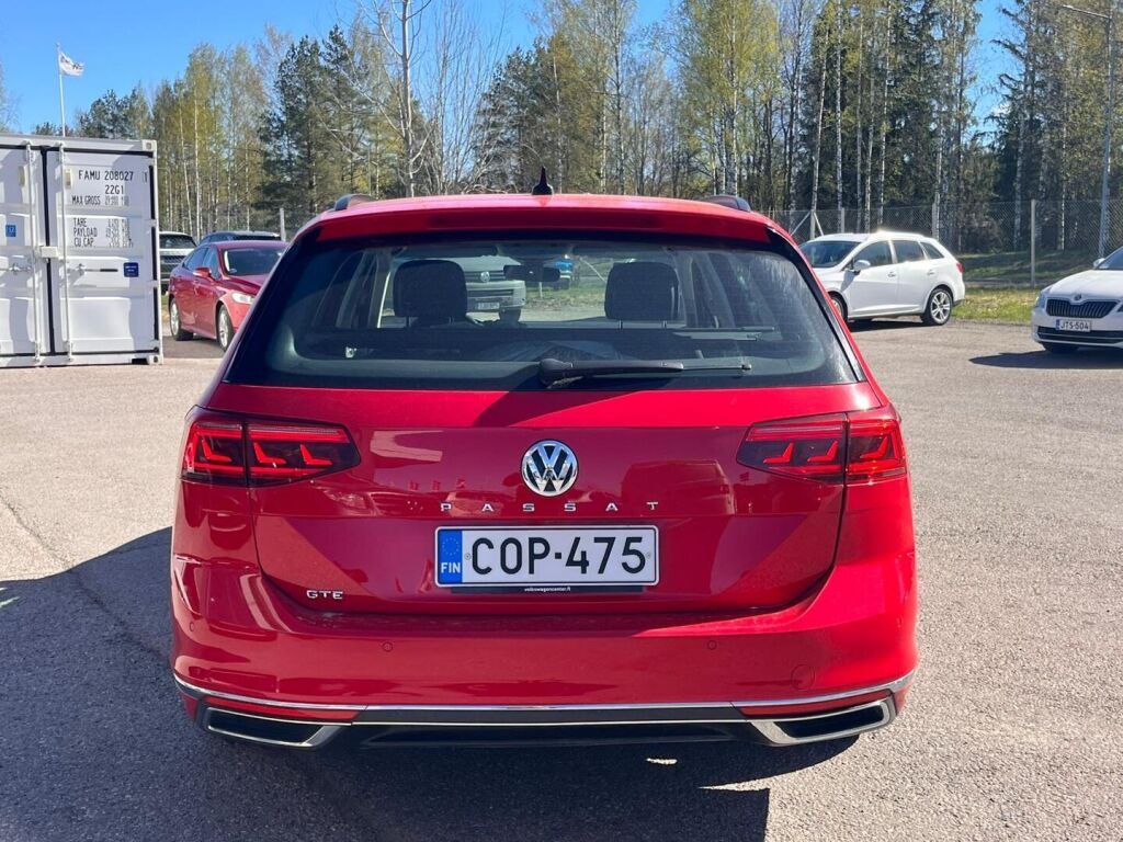 Volkswagen Passat 2020 Punainen