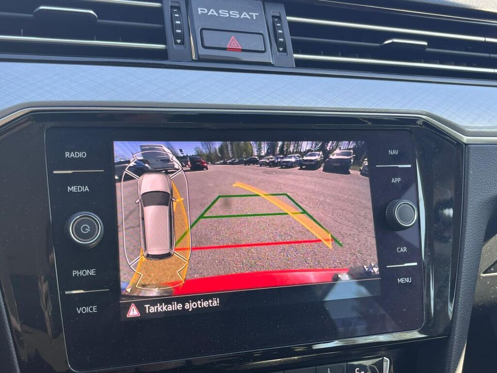 Volkswagen Passat 2020 Punainen