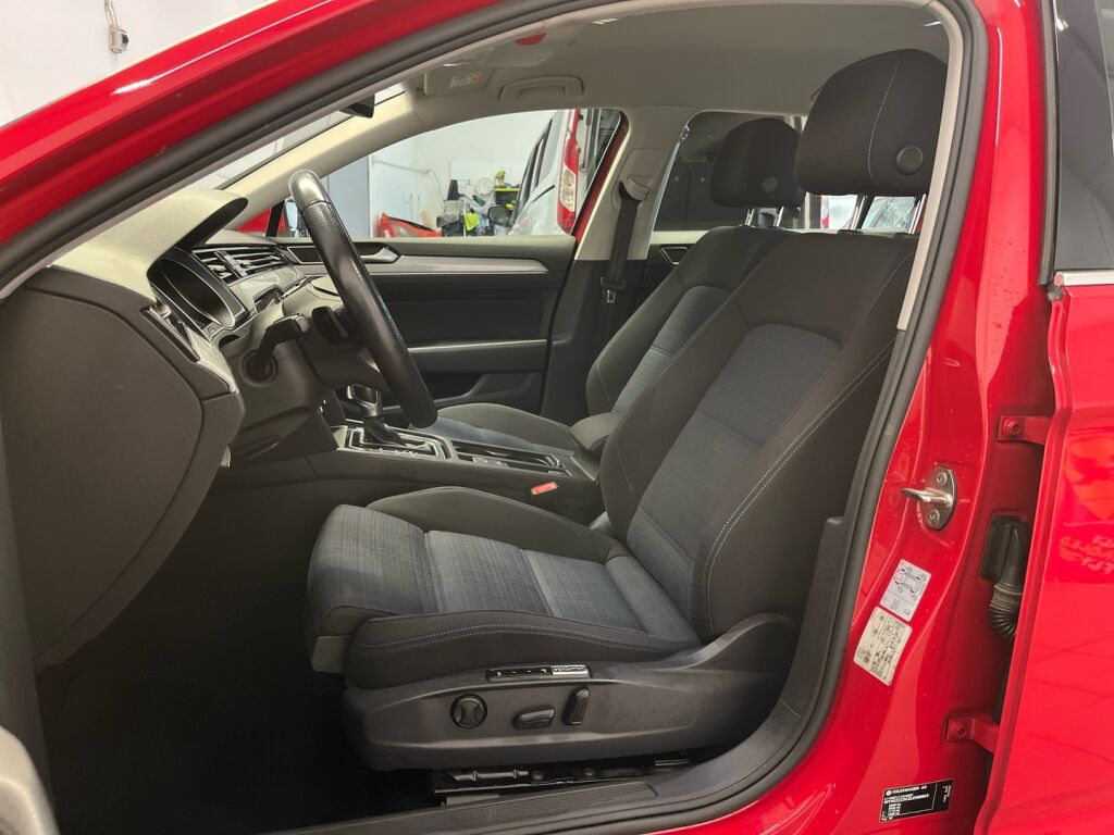 Volkswagen Passat 2020 Punainen