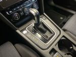 Volkswagen Passat 2020 Punainen