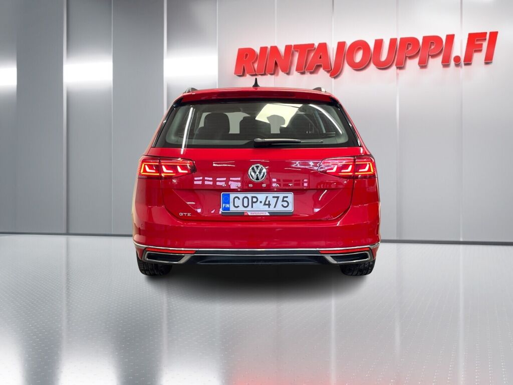 Volkswagen Passat 2020 Punainen