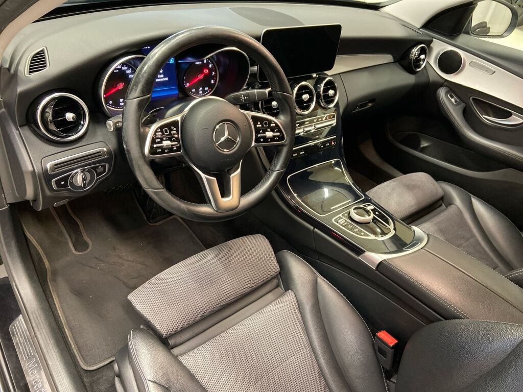 Mercedes-Benz C 2020 Musta