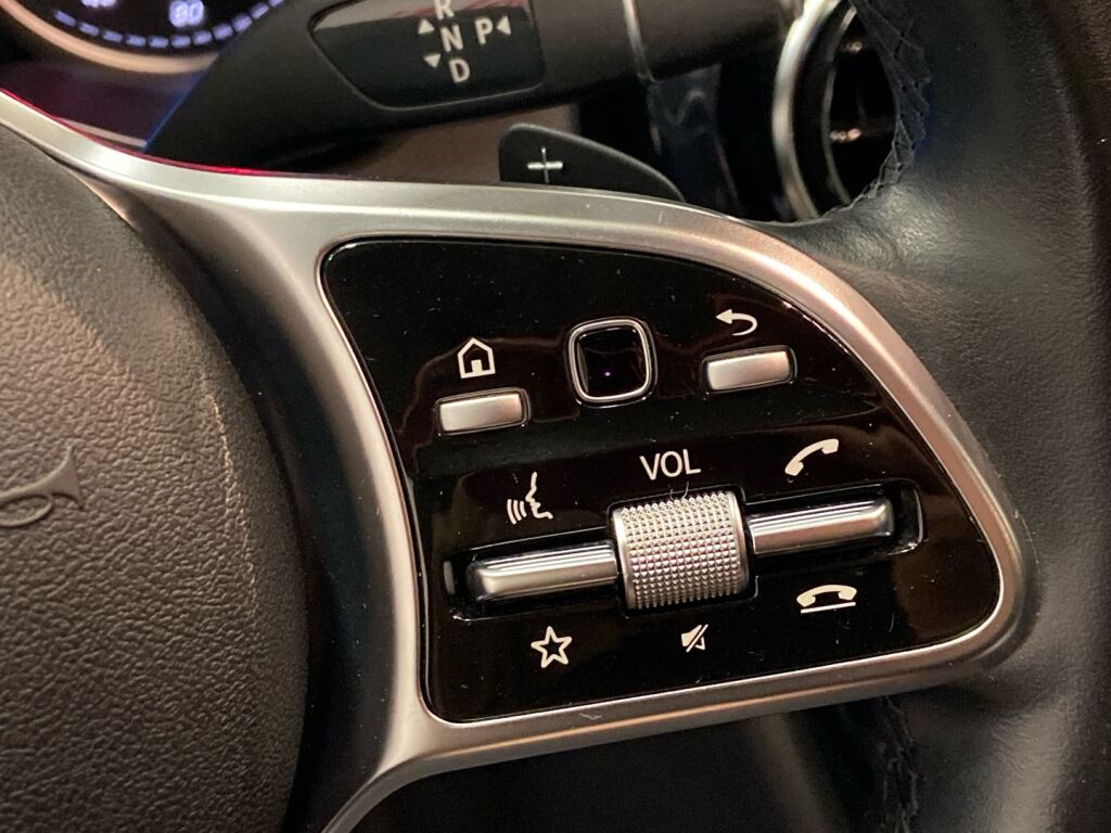 Mercedes-Benz C 2020 Musta