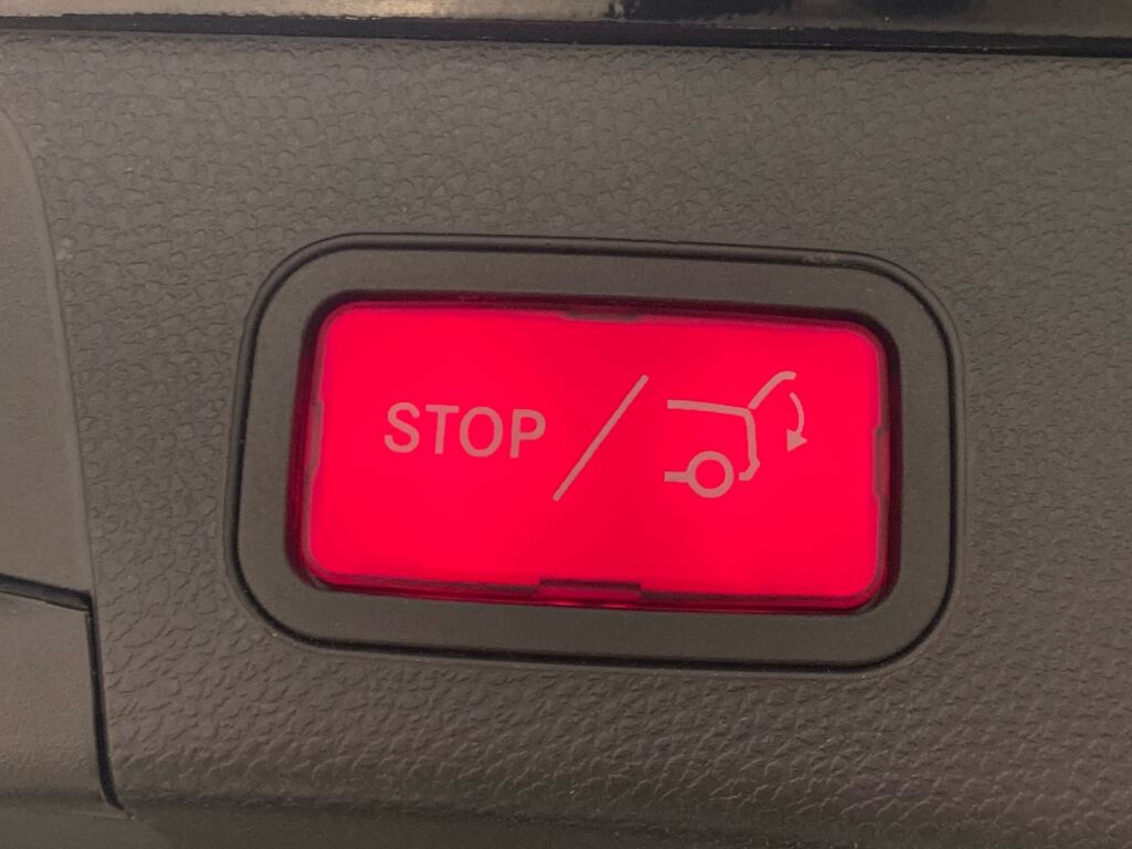 Mercedes-Benz C 2020 Musta