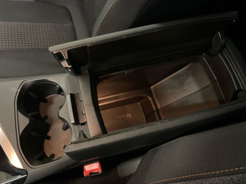 Peugeot 5008 2021 Valkoinen