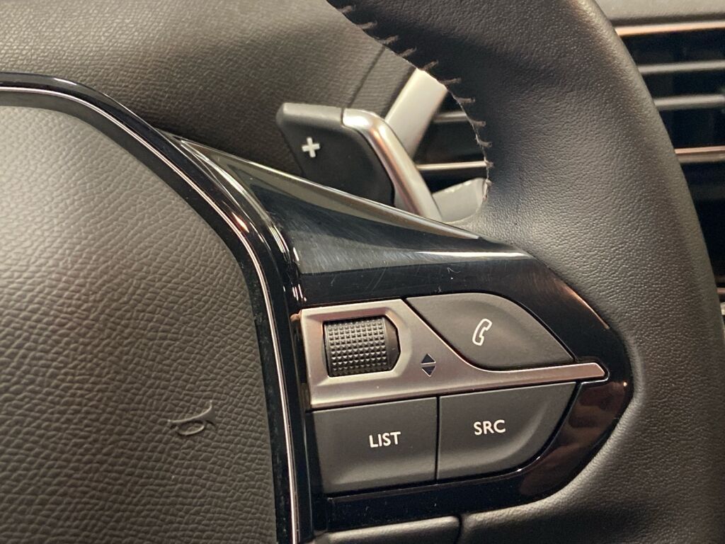 Peugeot 5008 2021 Valkoinen