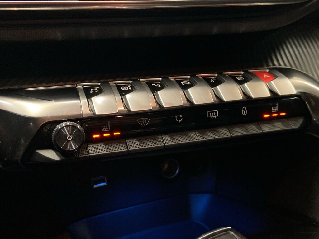 Peugeot 5008 2021 Valkoinen