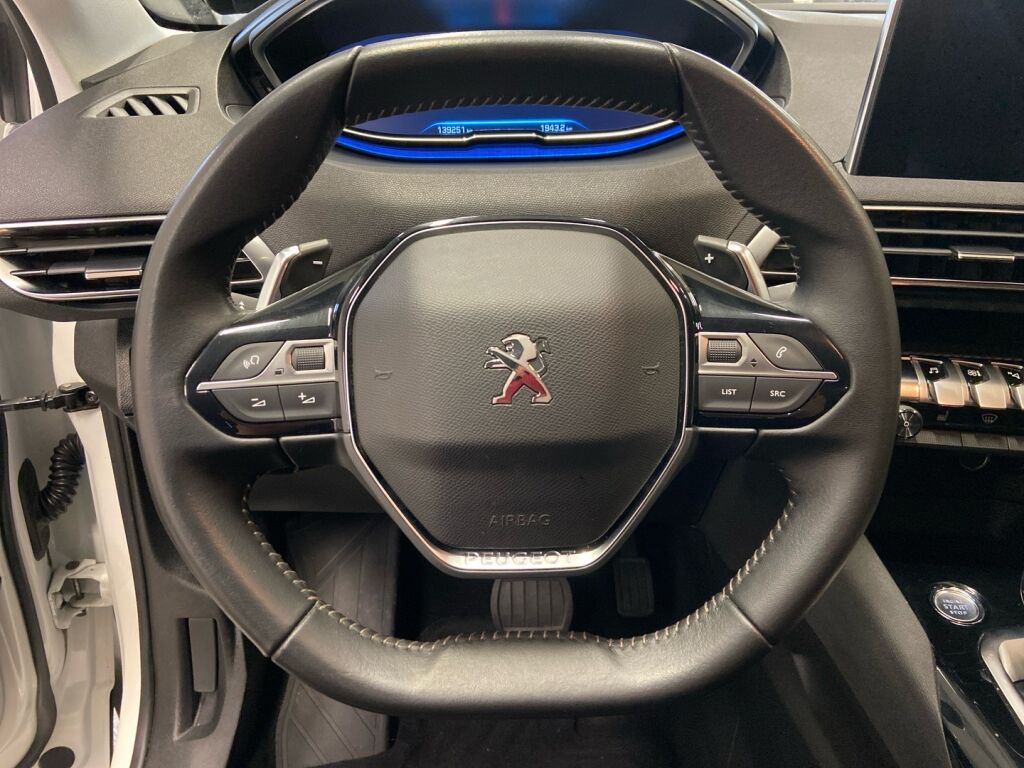 Peugeot 5008 2021 Valkoinen