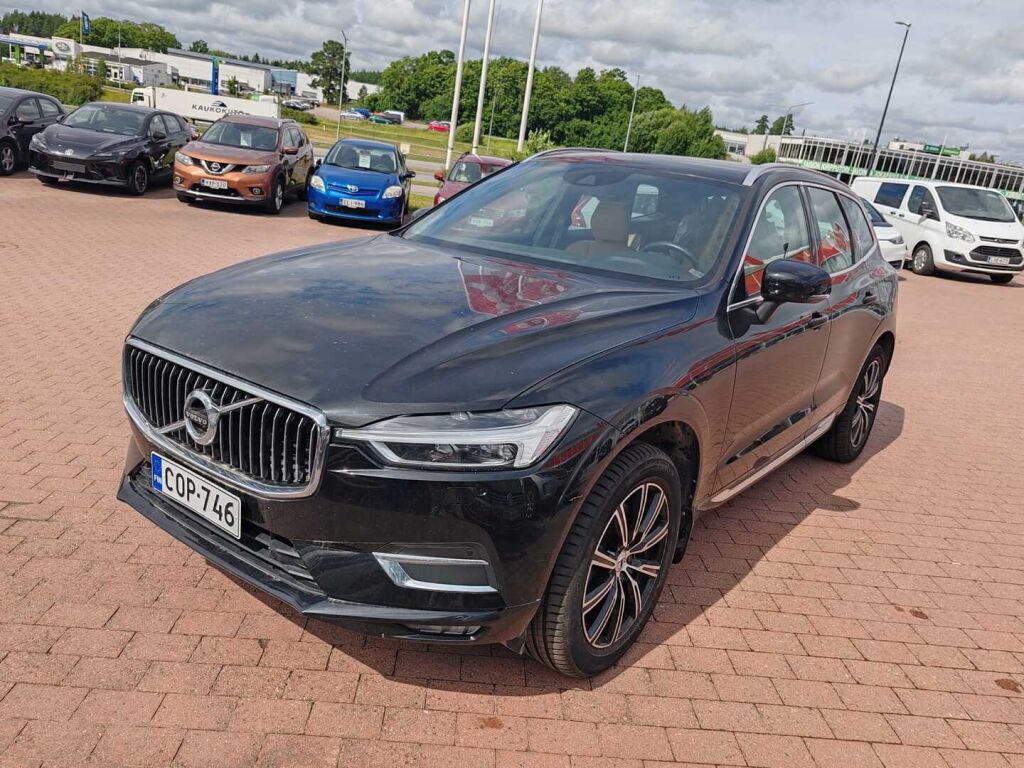 Volvo XC60 2020 Musta