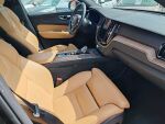 Volvo XC60 2020 Musta
