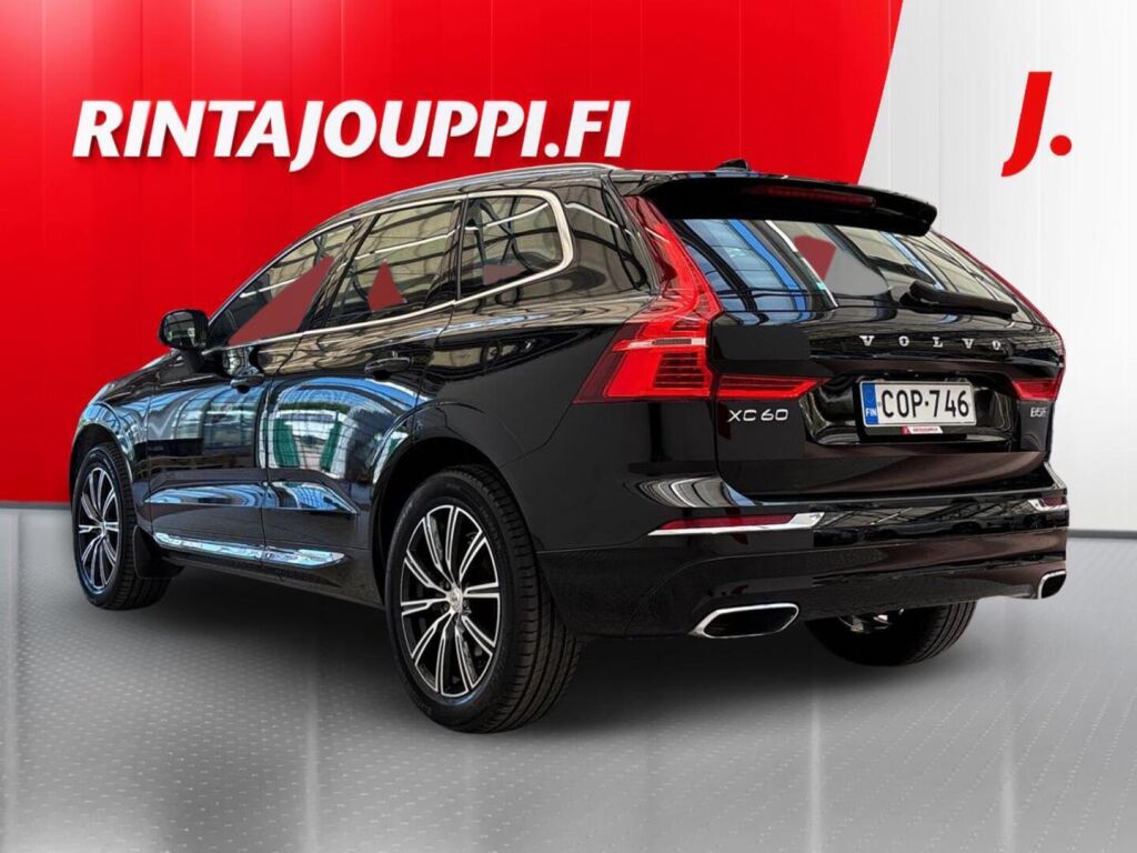 Volvo XC60 2020 Musta