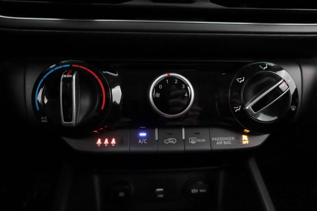 Hyundai KONA 2022 Valkoinen