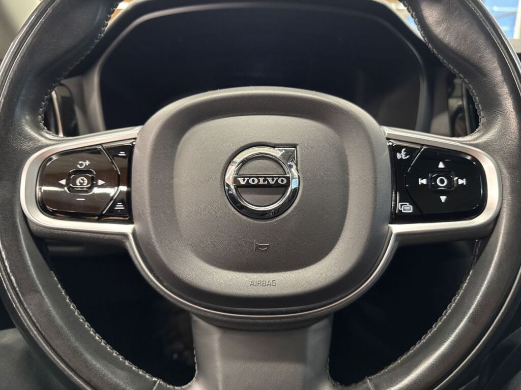 Volvo V60 2021 Metallinhohto Hopea