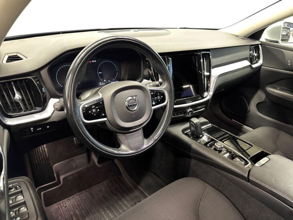 Volvo V60 2021 Metallinhohto Hopea
