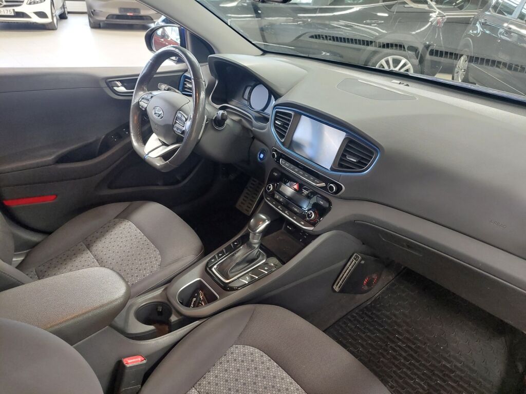 Hyundai IONIQ plug-in 2019 Sininen