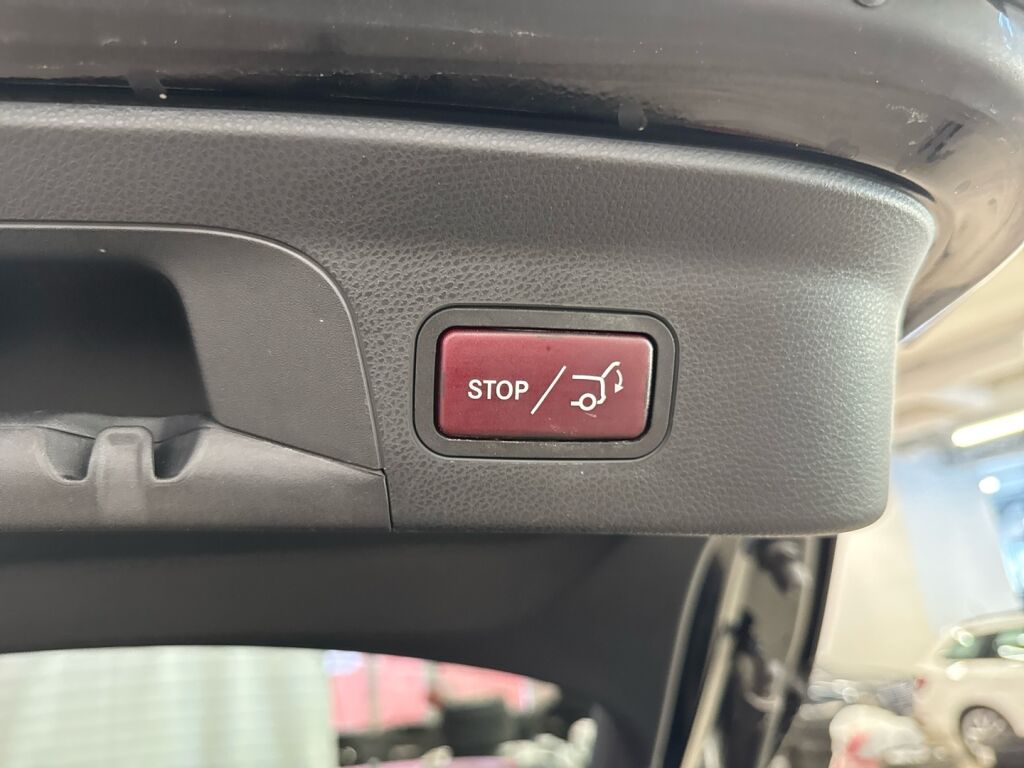 Mercedes-Benz GLC 2017 Musta