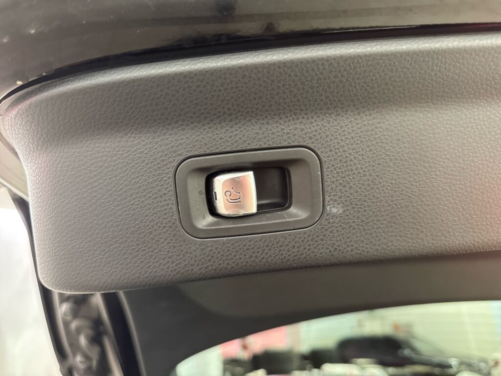 Mercedes-Benz GLC 2017 Musta