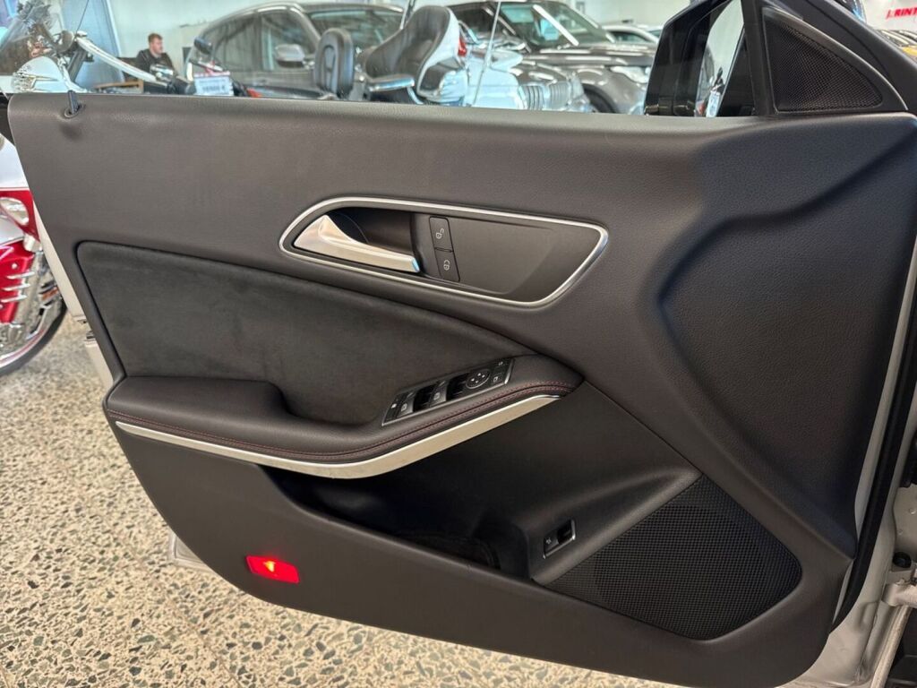 Mercedes-Benz CLA 2016 Hopea
