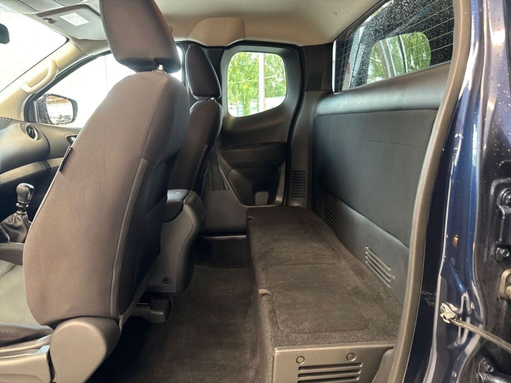 Nissan Navara 2020 Sininen
