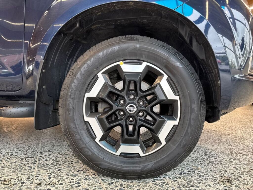 Nissan Navara 2020 Sininen