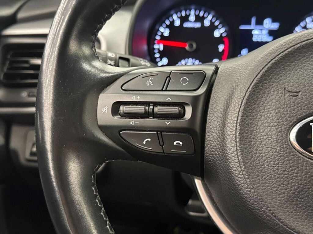 Kia Stonic 2020 Vihreä