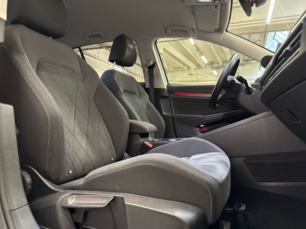 Volkswagen Golf 2020 Valkoinen