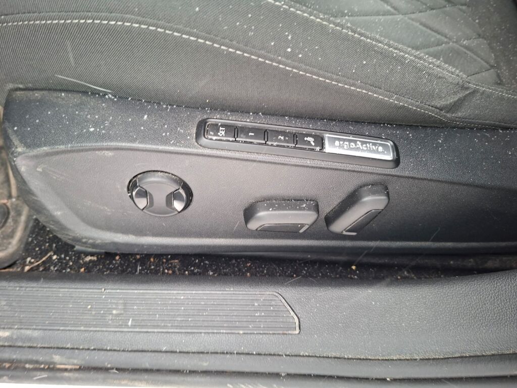 Volkswagen Golf 2020 Valkoinen