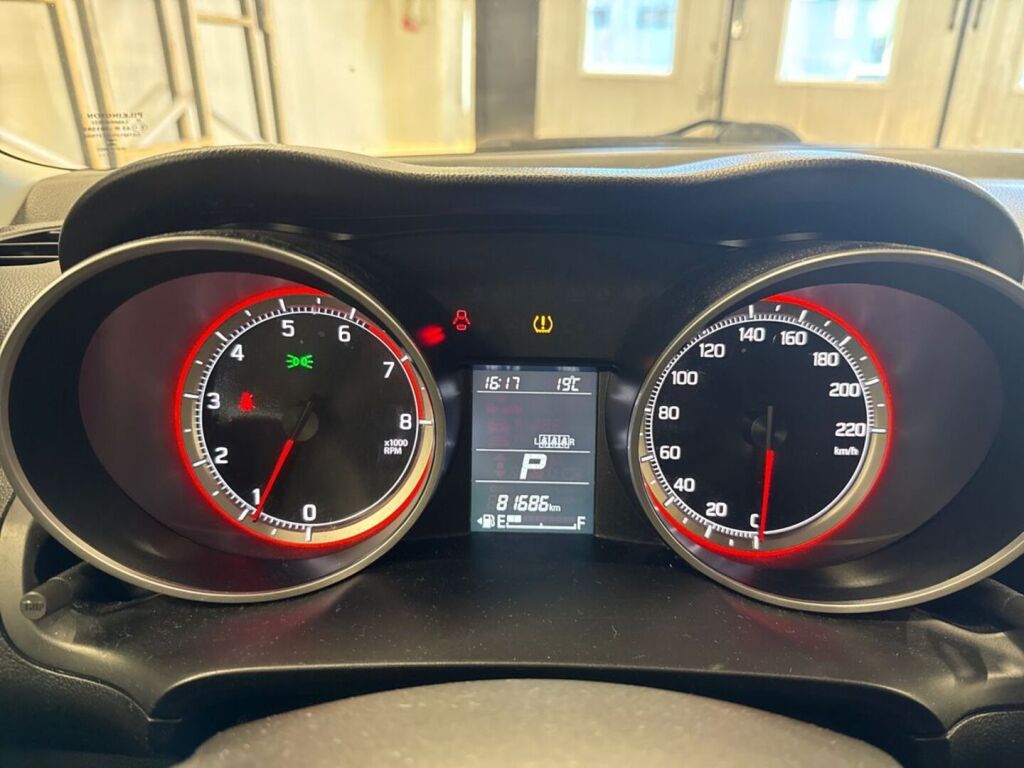 Suzuki Swift 2020 Punainen