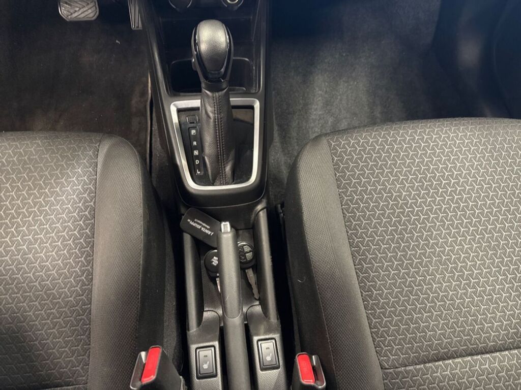 Suzuki Swift 2020 Punainen