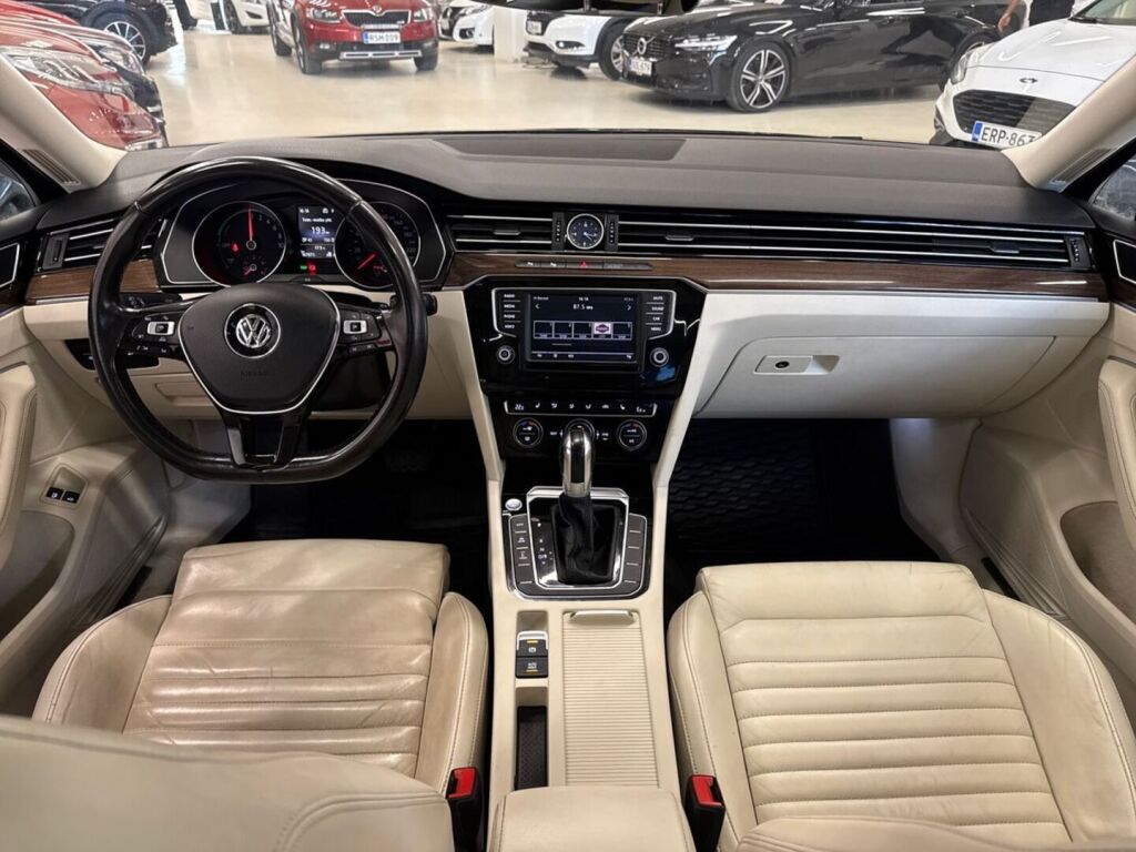 Volkswagen Passat 2016 Musta