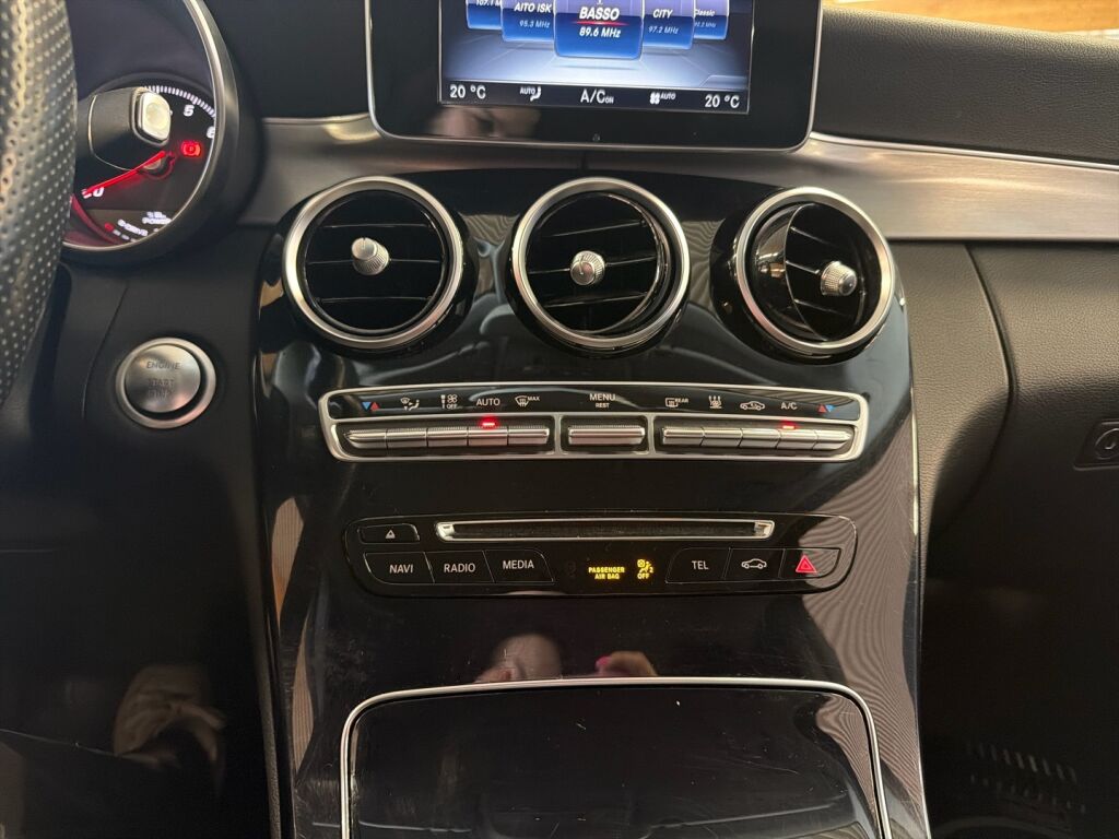 Mercedes-Benz C 2016 Musta