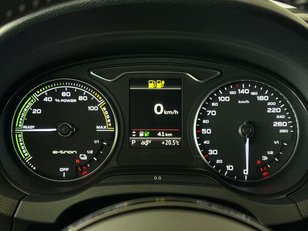 Audi A3 2016 Harmaa