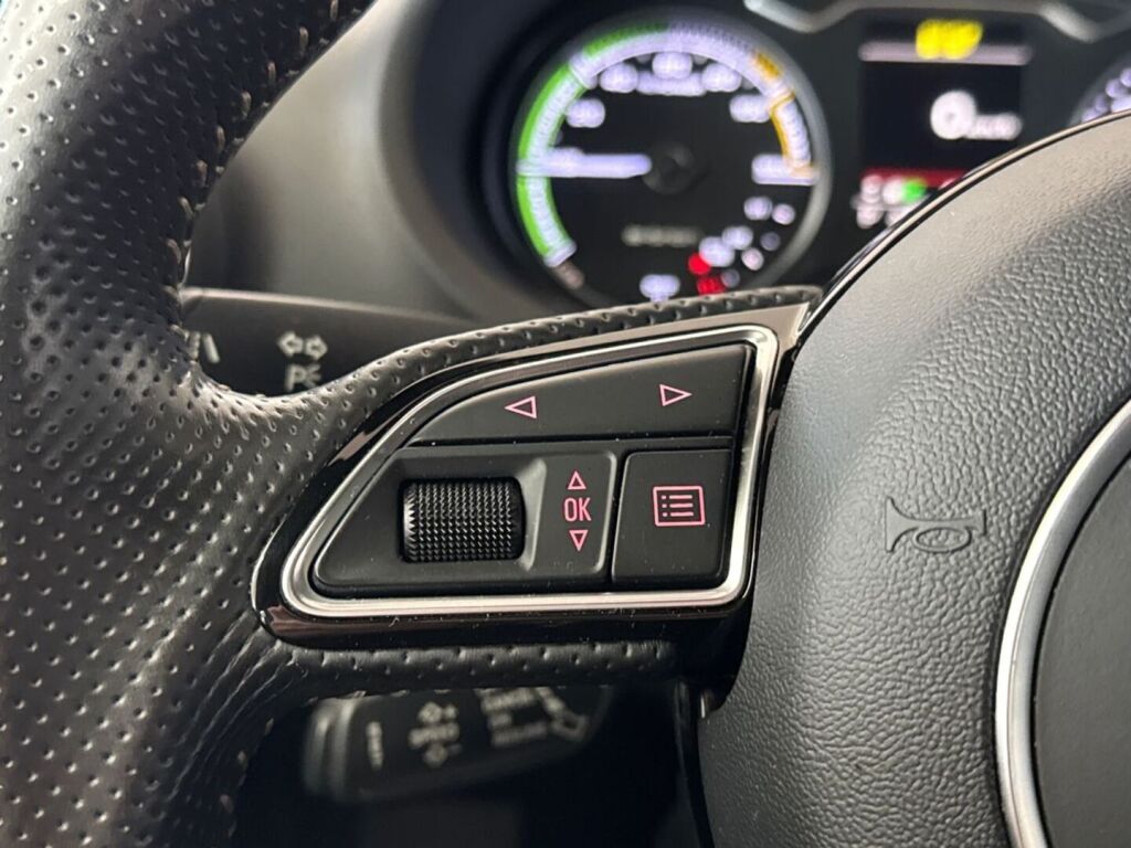 Audi A3 2016 Harmaa