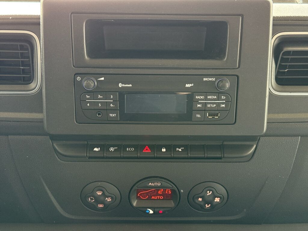 Nissan NV400 2021 Valkoinen