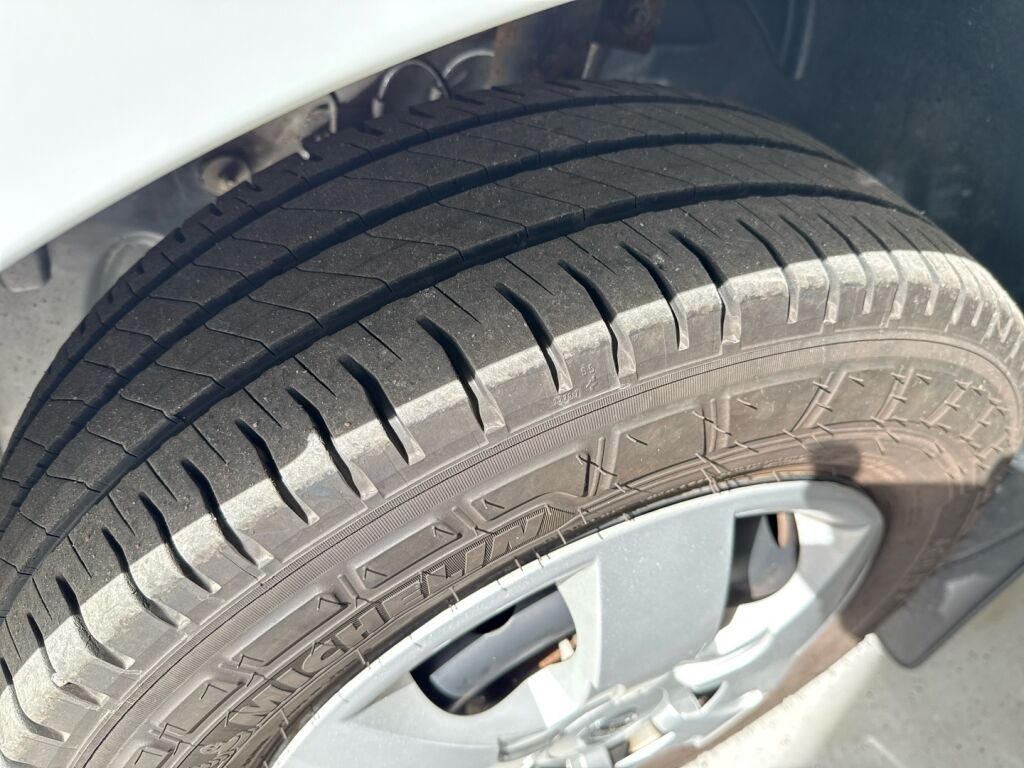 Nissan NV400 2021 Valkoinen