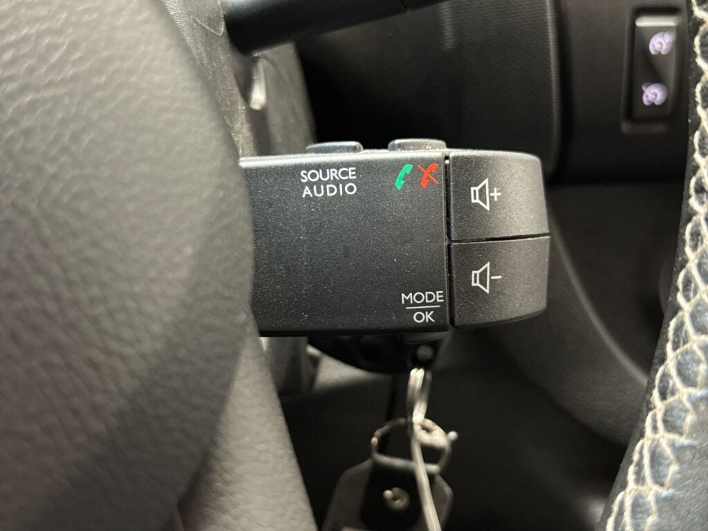 Nissan NV300 2020 Harmaa