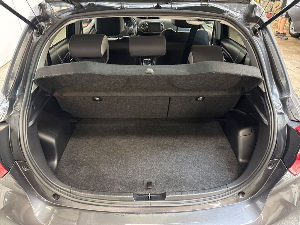 Toyota Yaris 2020 Harmaa