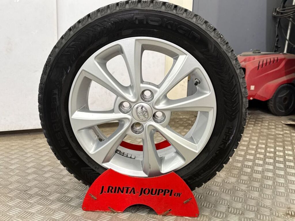 Toyota Yaris 2020 Harmaa