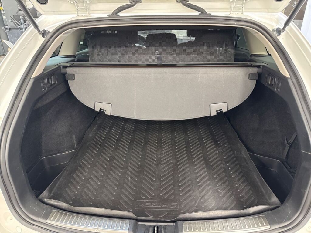 Mazda Mazda6 2014 Valkoinen