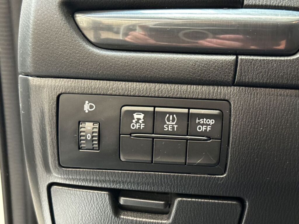 Mazda Mazda6 2014 Valkoinen