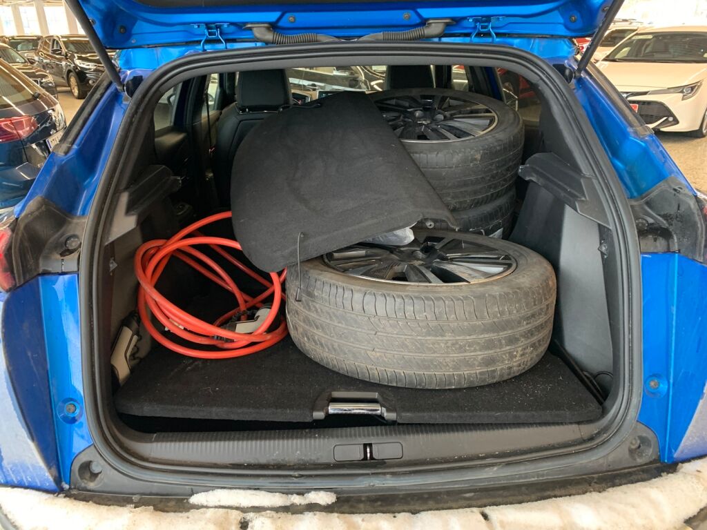 Peugeot e-2008 2020 Sininen