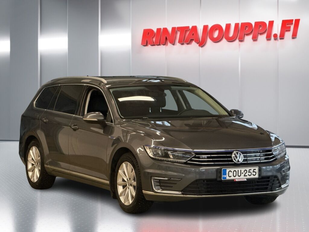 Volkswagen Passat 2017 Ruskea (beige)