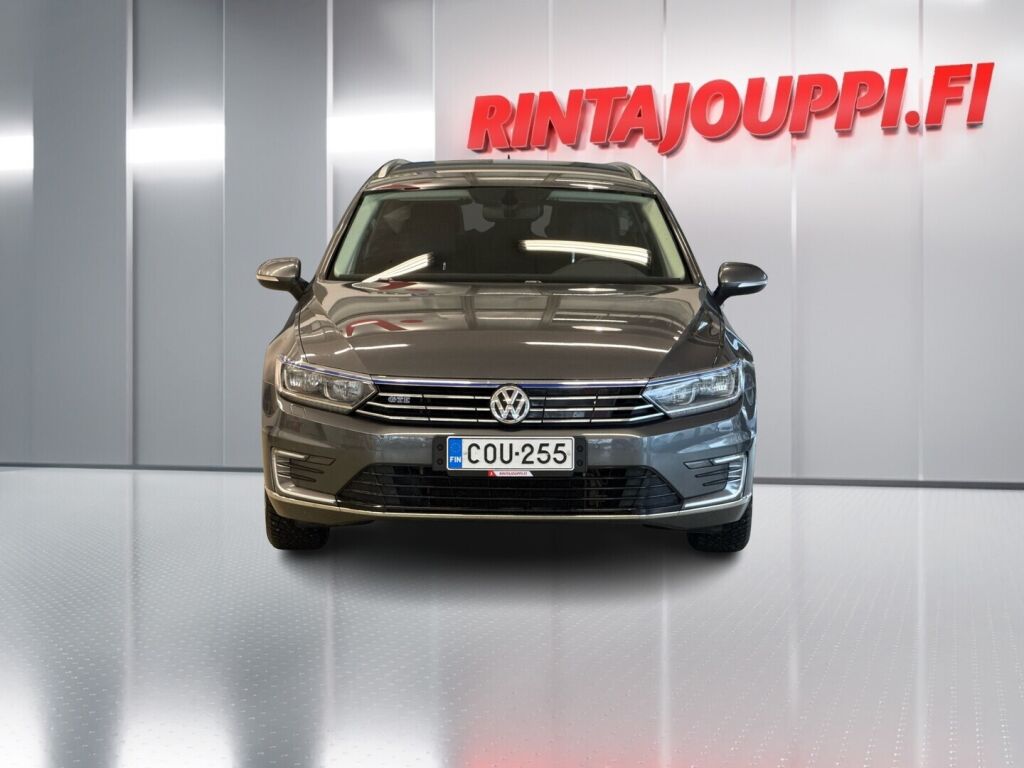 Volkswagen Passat 2017 Ruskea (beige)