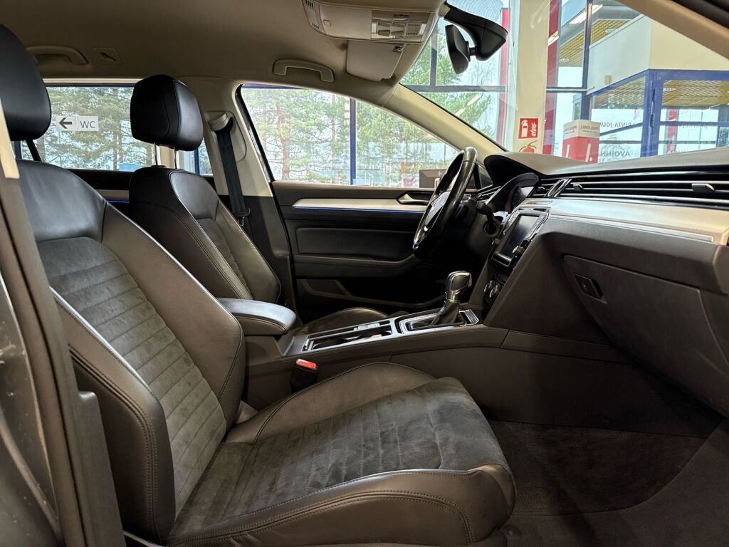 Volkswagen Passat 2017 Ruskea (beige)