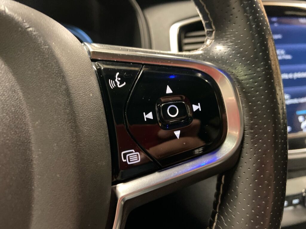 Volvo XC90 2016 Musta