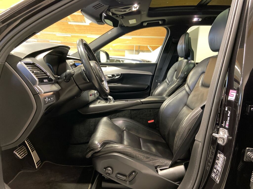 Volvo XC90 2016 Musta