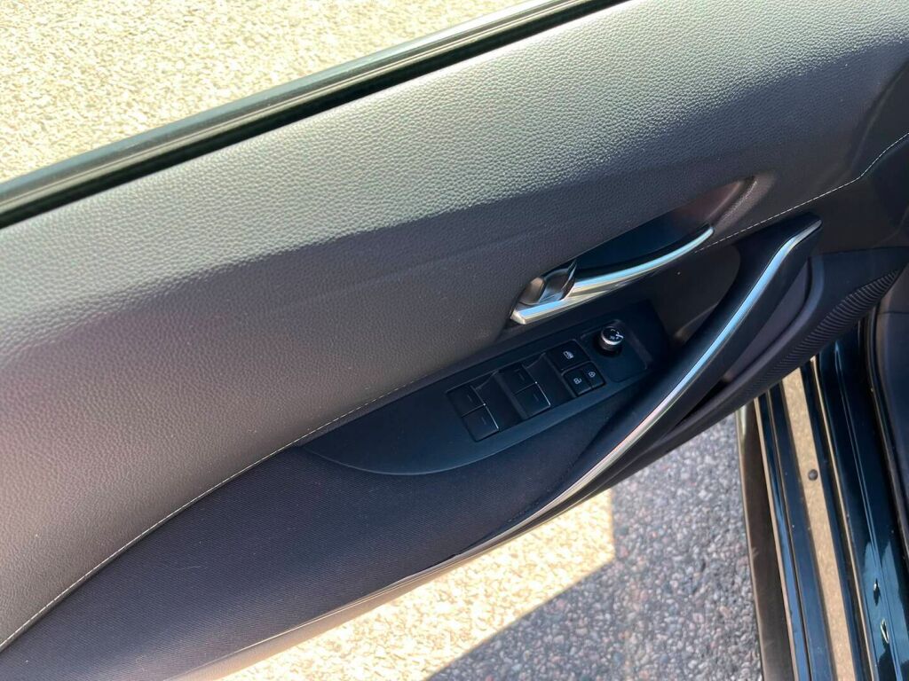 Toyota Corolla 2020 Musta
