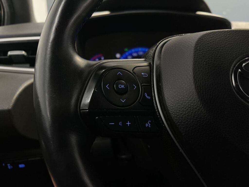 Toyota Corolla 2020 Musta